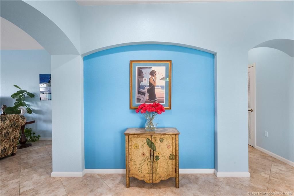 691 SW Glen Crest Way, Stuart, FL 34997 Photo