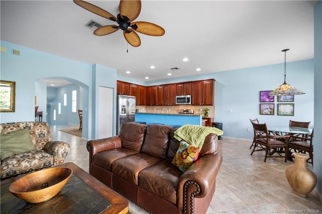 691 SW Glen Crest Way, Stuart, FL 34997 Photo