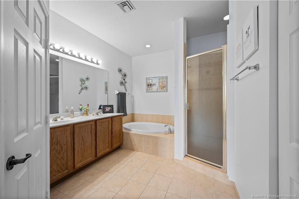 691 SW Glen Crest Way, Stuart, FL 34997 Photo