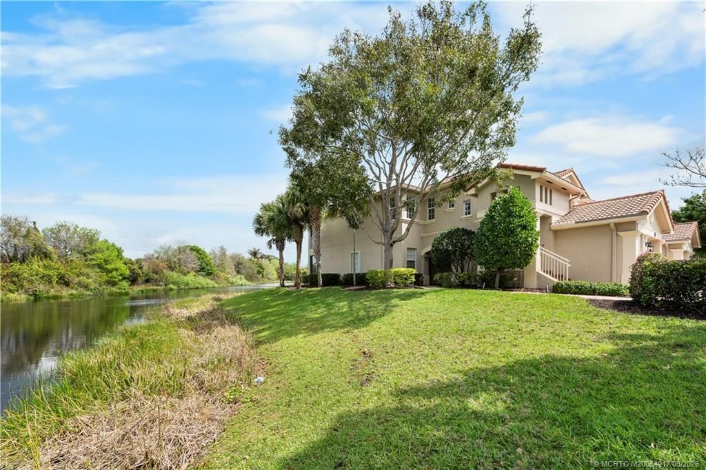 691 SW Glen Crest Way, Stuart, FL 34997 Photo