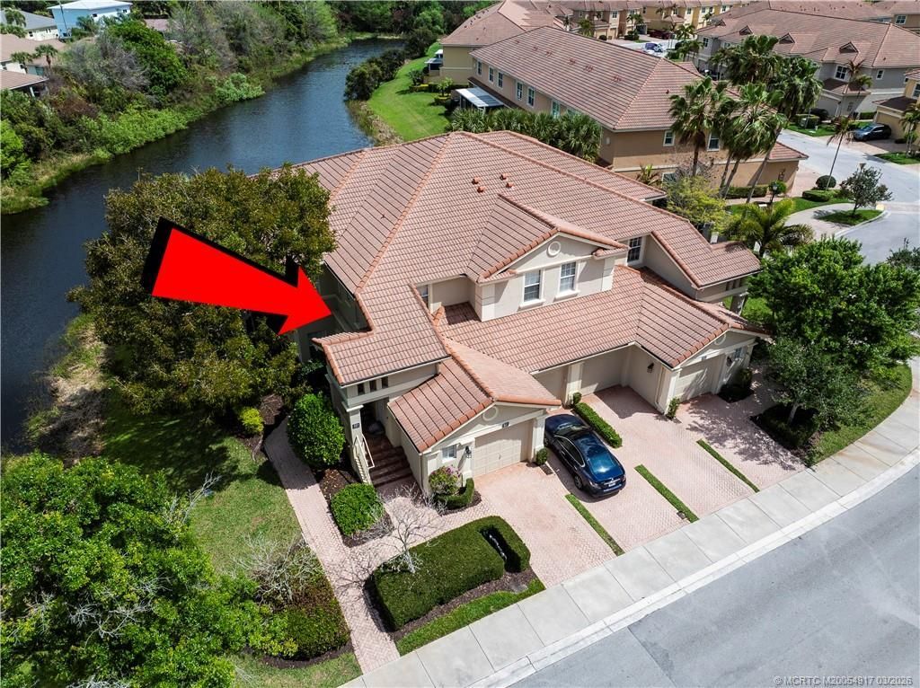 691 SW Glen Crest Way, Stuart, FL 34997 Photo