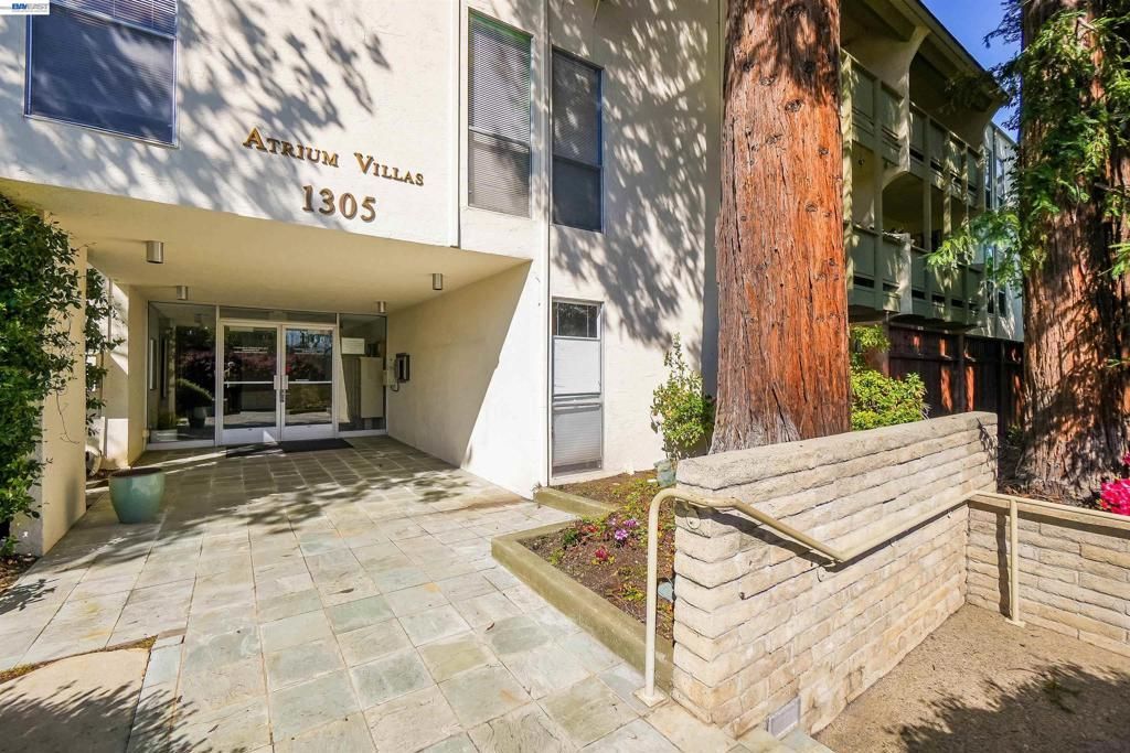1305 Boulevard Way, Unit 306, Walnut Creek, CA 94595 Main Photo