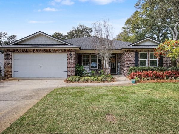 26 SE Okahatchee Circle, Fort Walton Beach, FL 32548