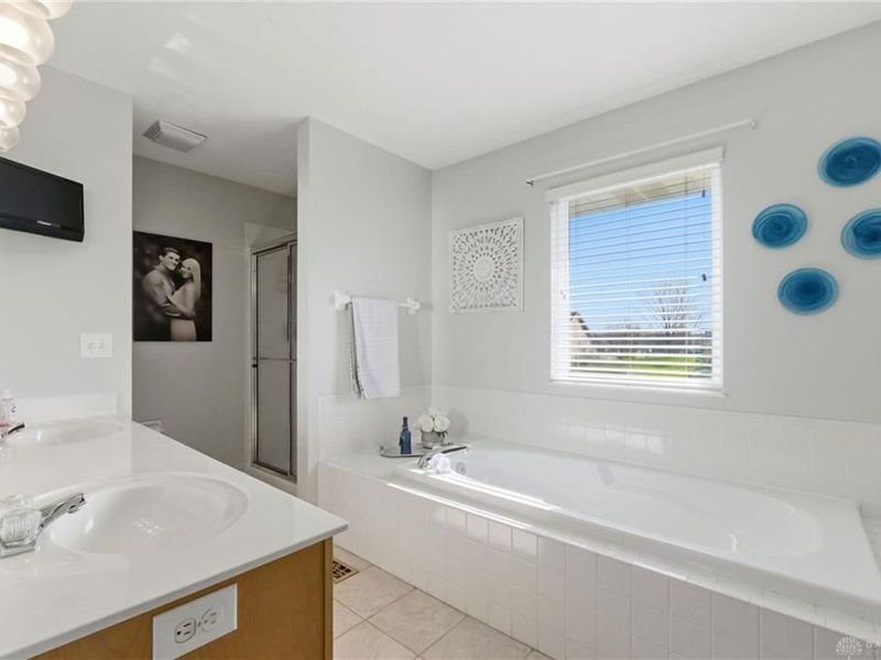 5568 Echo Springs Drive, Fairfield Township, OH 45011 Photo 18