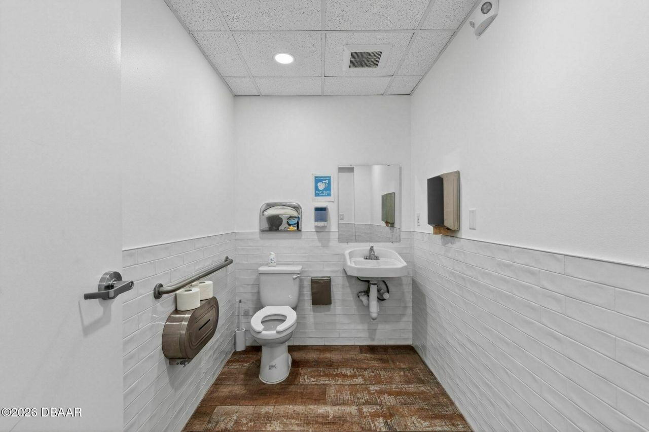 105 Monroe Road, Sanford, FL 32771 Photo