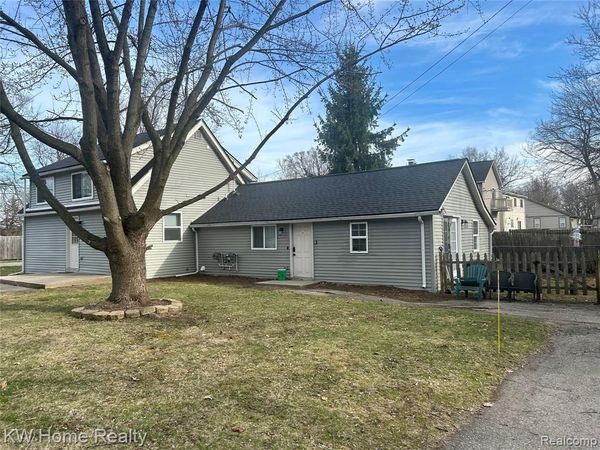 21487 Averhill Street, Farmington Hills, MI 48336