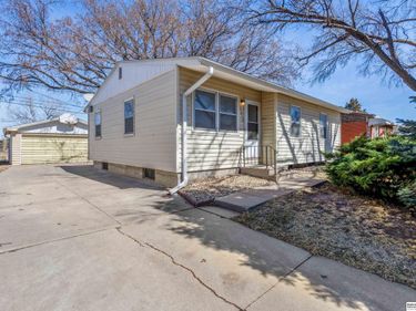 5230 Ervin Street, Lincoln, NE 68504