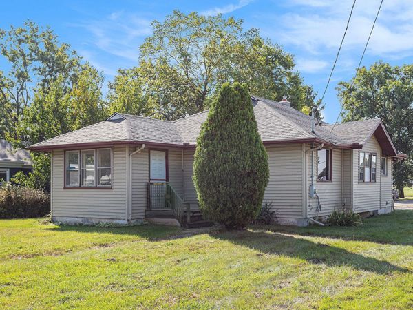 2963 W Dickman Road, Springfield, MI 49037