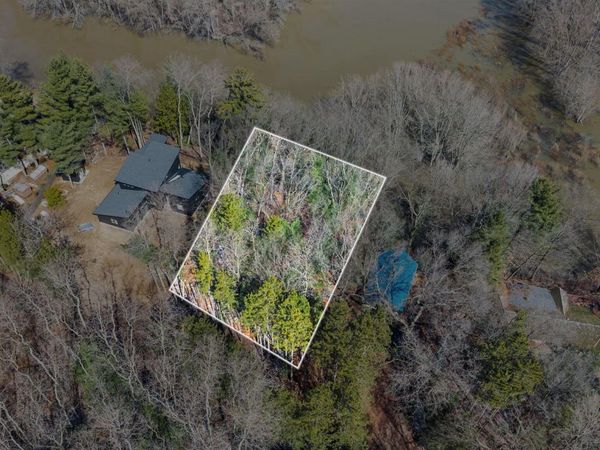 3101 River Bend Trail, Fennville, MI 49408