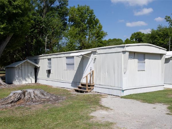 728 N CHESTNUT ROAD, LAKELAND, FL 33815