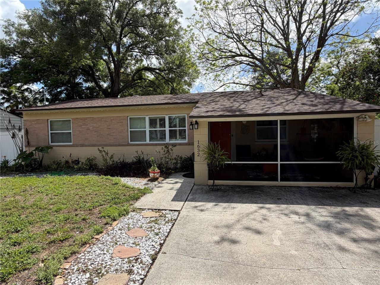 1632 Pinewood Drive, Orlando, FL 32804 Main Photo