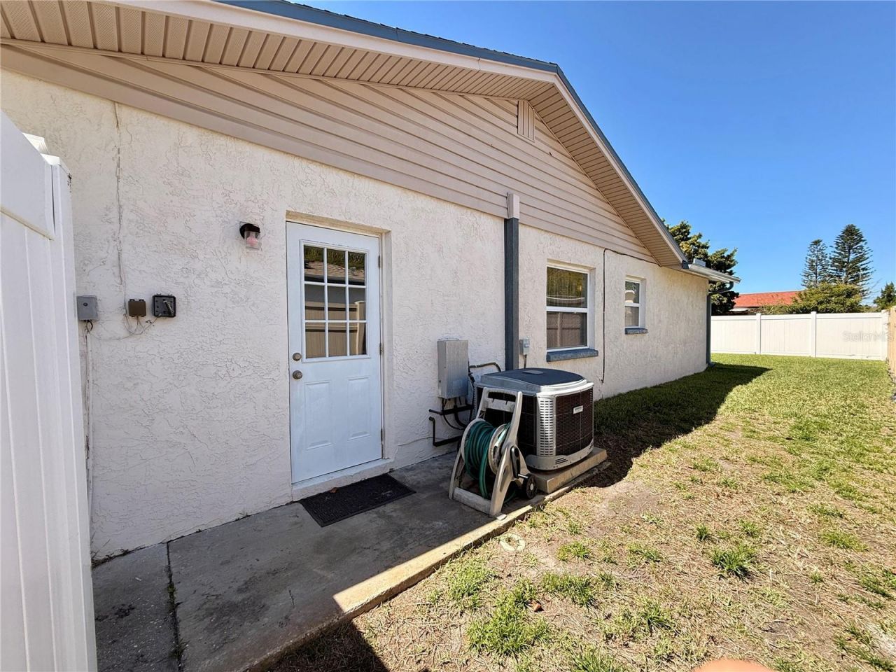 8335 Somerset Drive , Largo, FL 33773 Photo