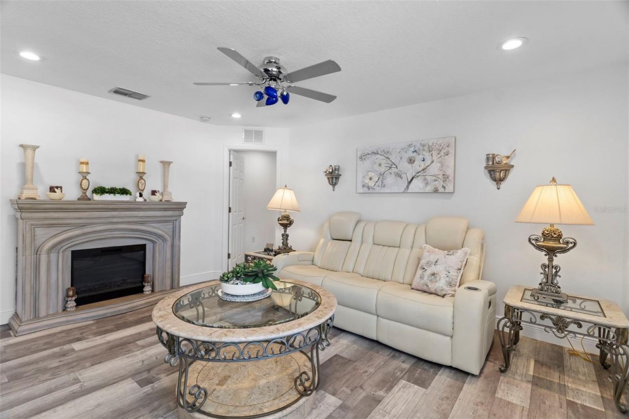 4061 Misty View Drive, Spring Hill, FL 34609 Photo