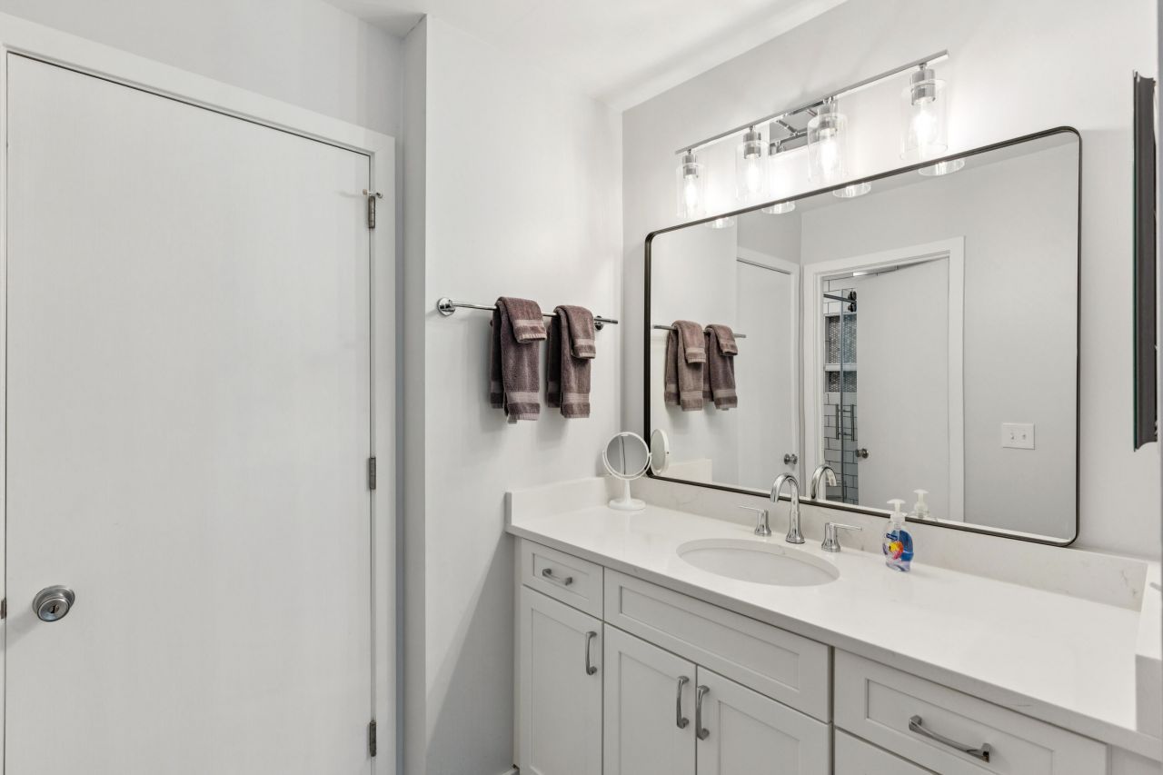 4127 Bulrush Lane Photo 10