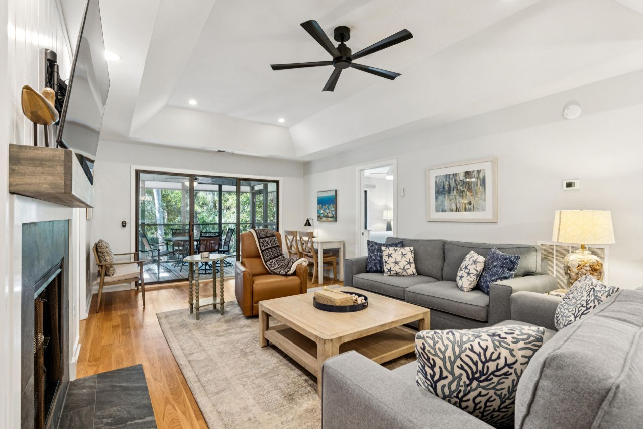 4127 Bulrush Lane Photo 8