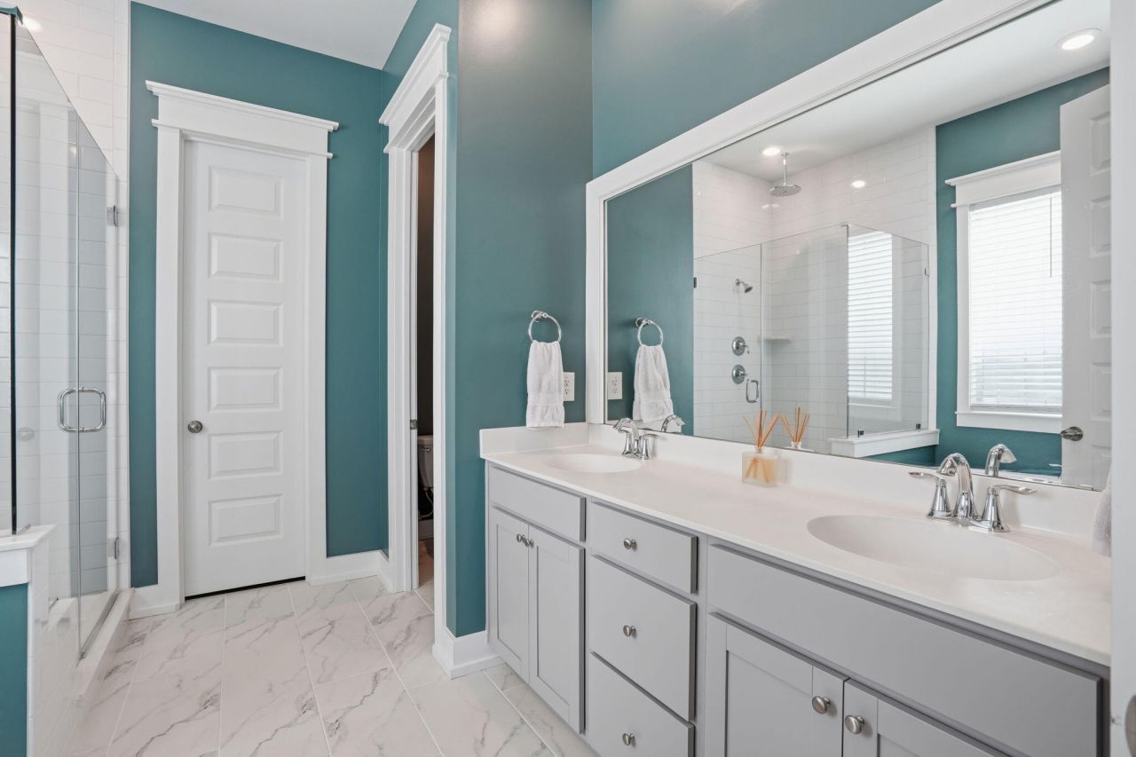 411 N Commodore Way Photo 21