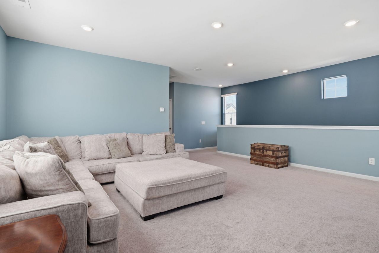 411 N Commodore Way Photo 28