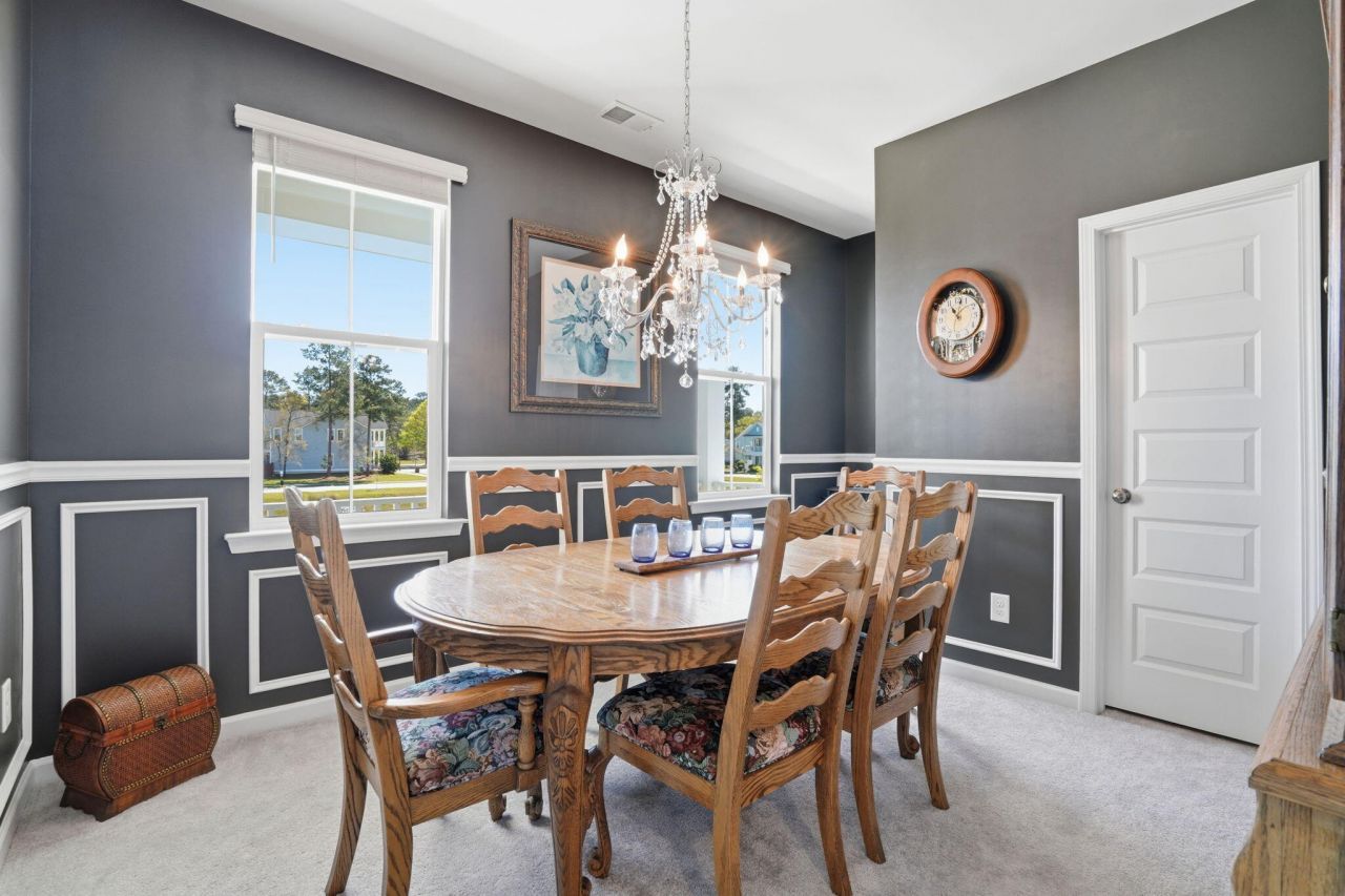 411 N Commodore Way Photo 33