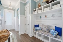 411 N Commodore Way photo 4