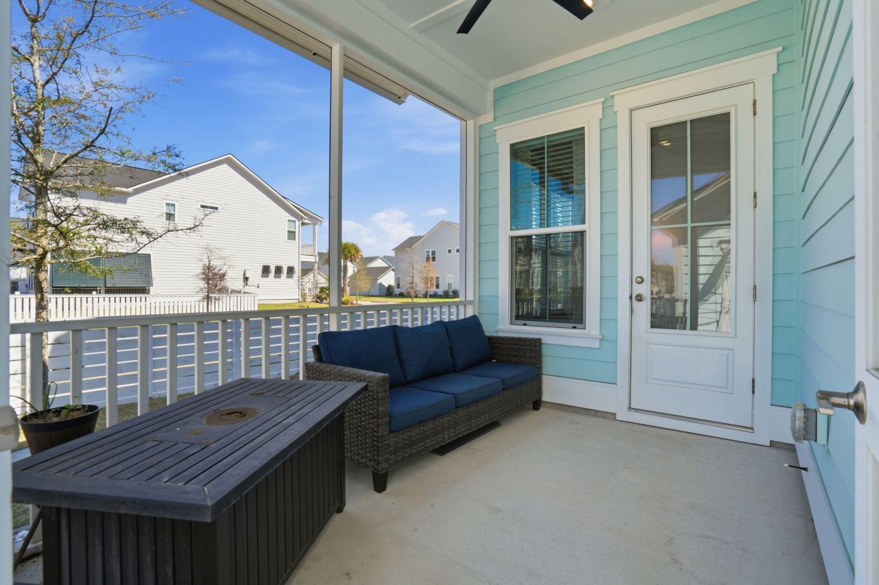 411 N Commodore Way Photo 41