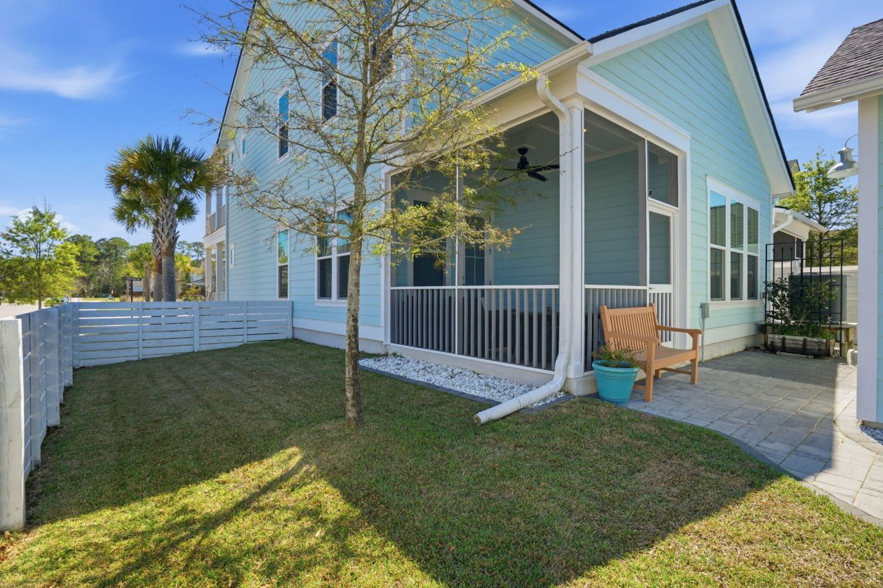 411 N Commodore Way Photo 42