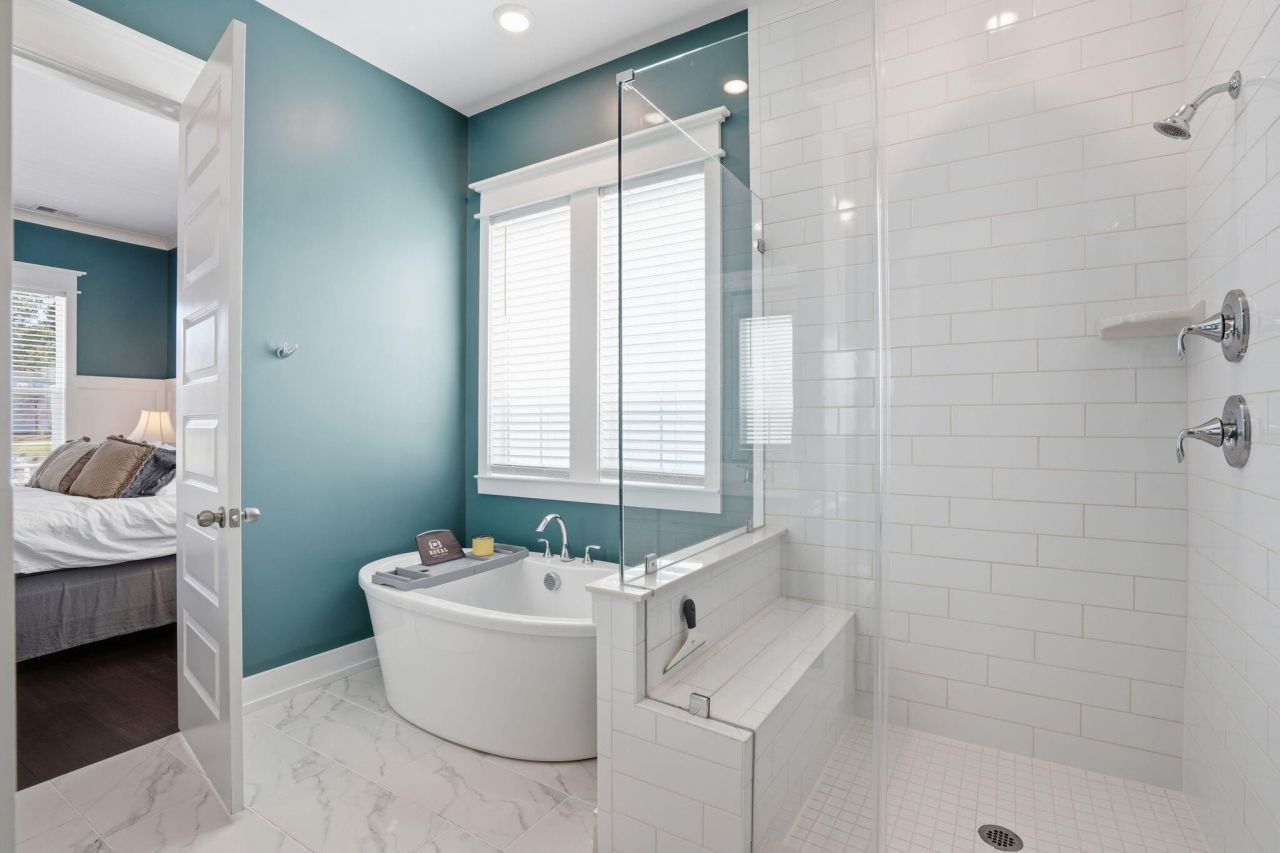 411 N Commodore Way Photo 6