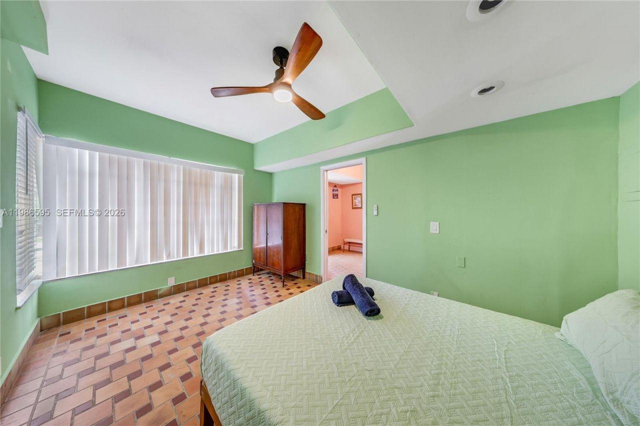 843 NW 3rd St, Unit 1, Miami, FL 33128 Photo