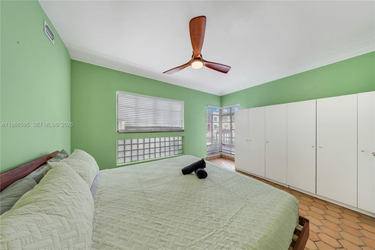 843 NW 3rd St, Unit 1, Miami, FL 33128 Photo