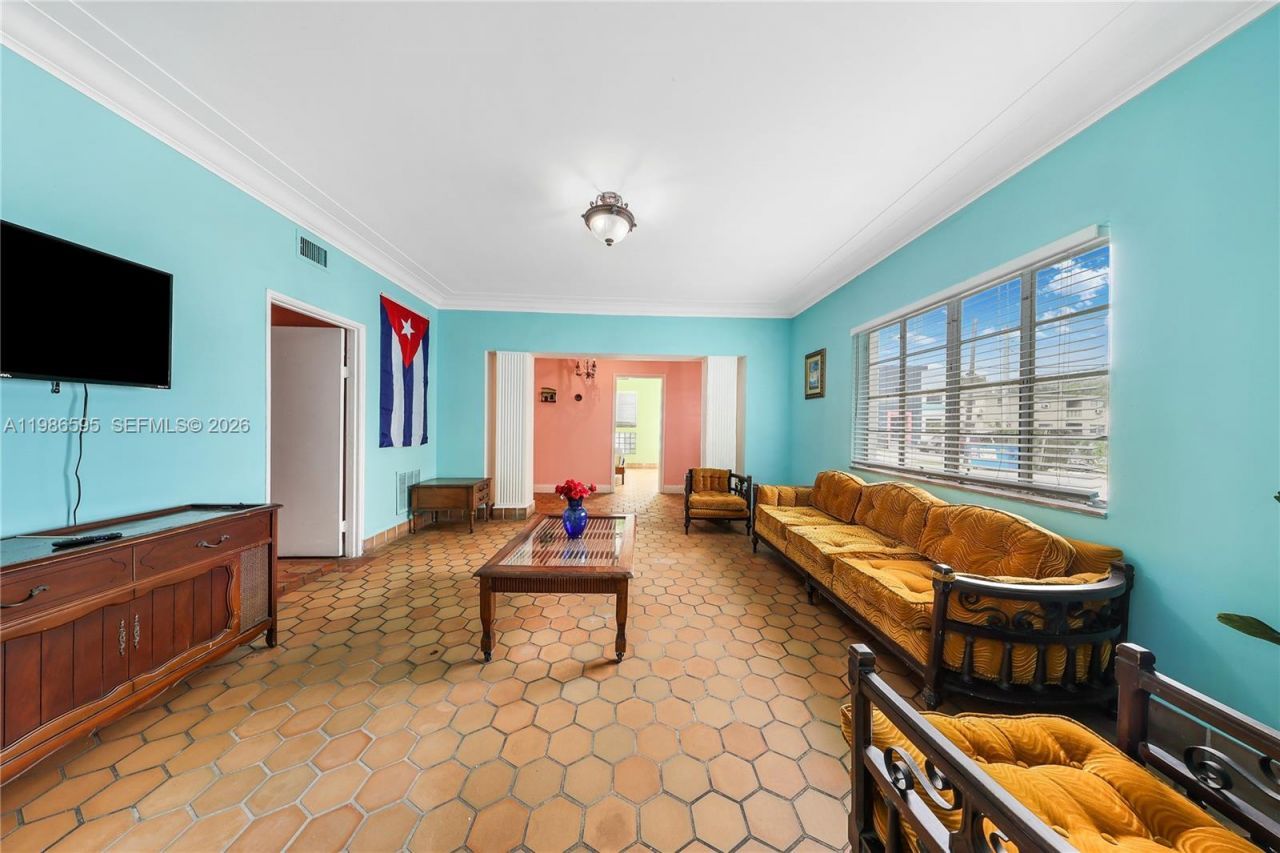 843 NW 3rd St, Unit 1, Miami, FL 33128 Photo