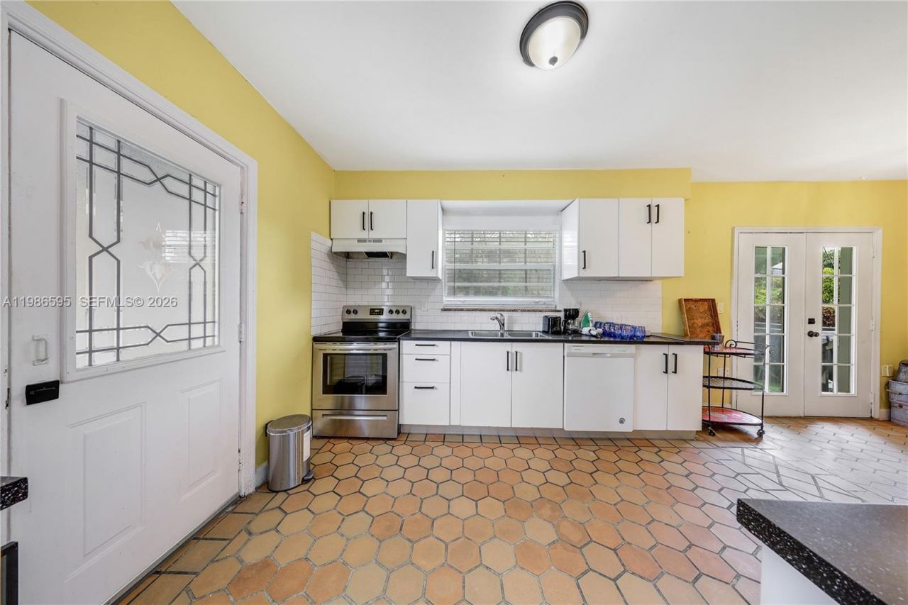 843 NW 3rd St, Unit 1, Miami, FL 33128 Photo