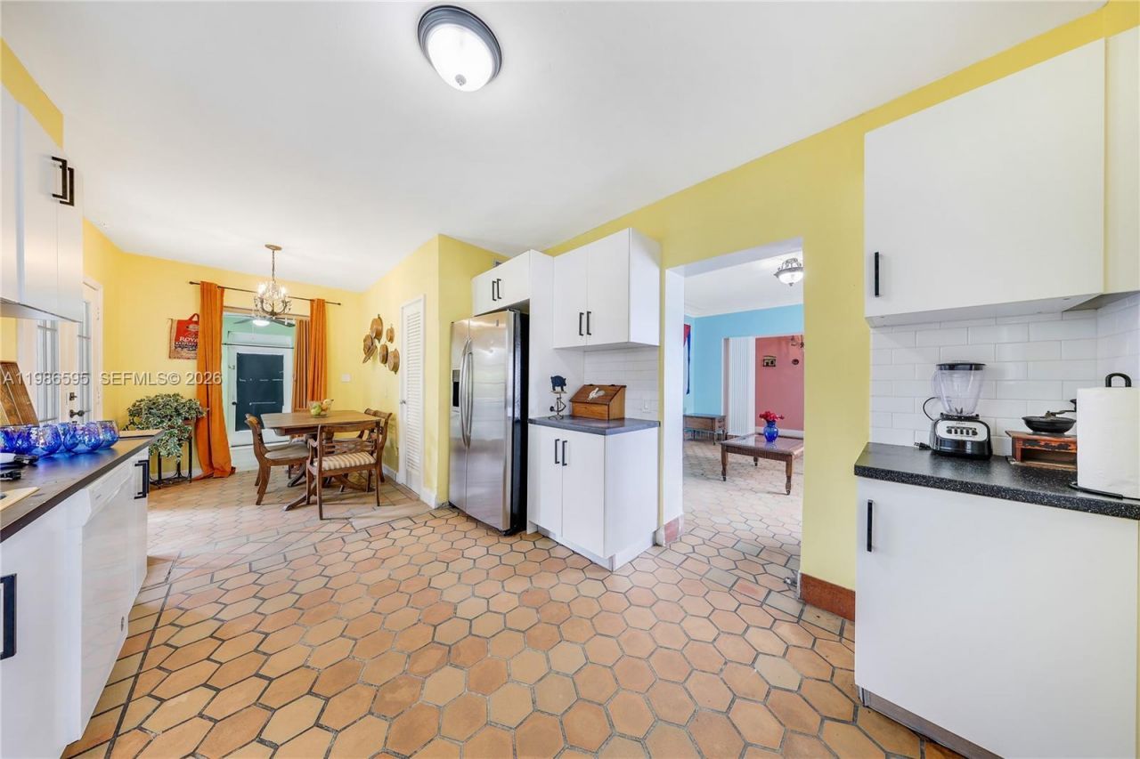 843 NW 3rd St, Unit 1, Miami, FL 33128 Photo