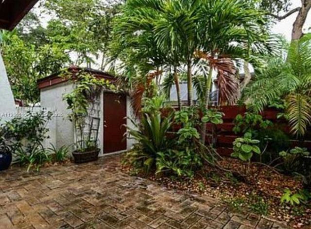 2991 Lakewood Ln, Unit 329, Hollywood, FL 33021 Photo