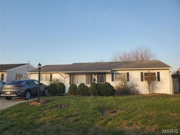 1427 Williams Street , Cahokia, IL 62206