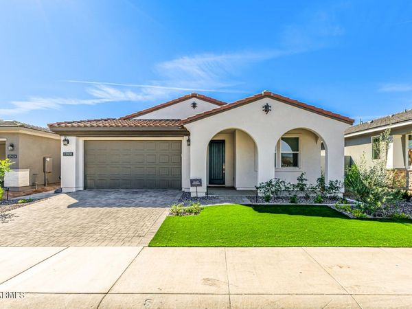 17631 W CRAWFORDSVILLE Drive, Surprise, AZ 85388