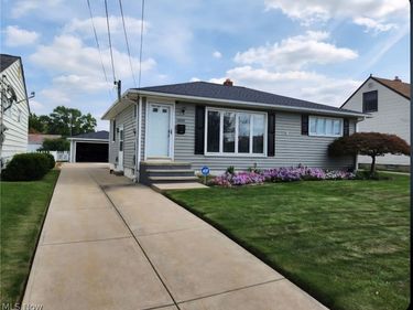 6065 Mercer Drive, Brook Park, OH 44142