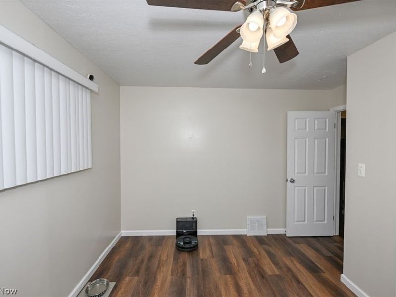 6065 Mercer Drive, Brook Park, OH 44142 Photo 13