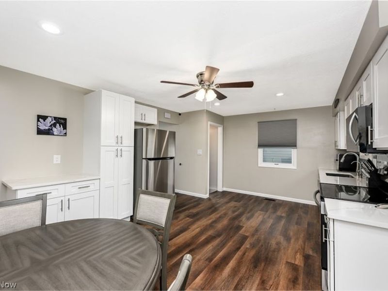 6065 Mercer Drive, Brook Park, OH 44142 Photo 9