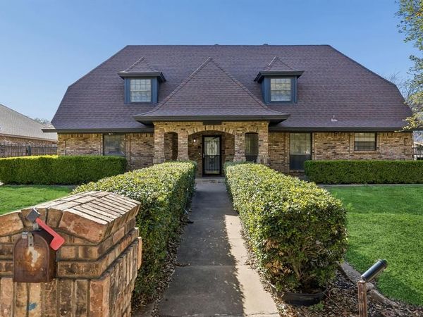7304 Old Mill Run , Fort Worth, TX 76133