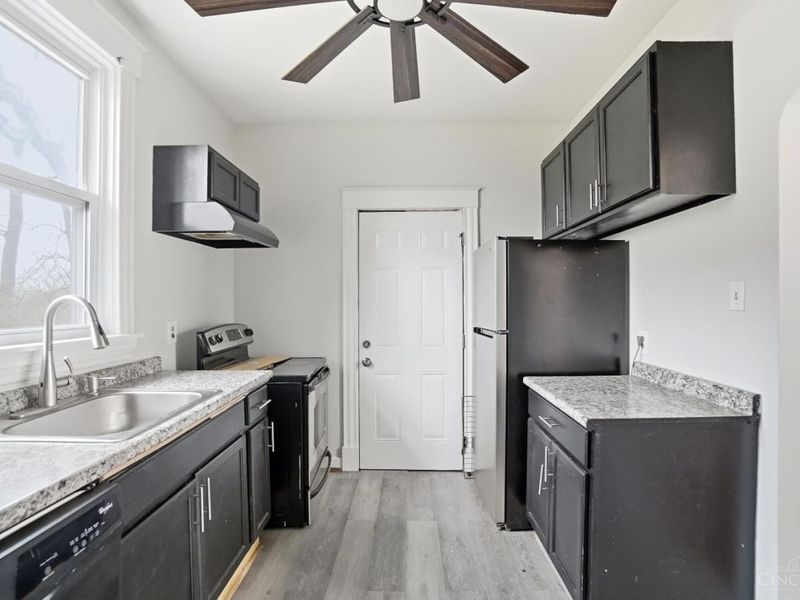 2465 Saturn Street, Cincinnati, OH 45214 Photo 17