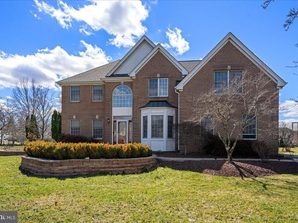 11 BRIARDALE COURT, PLAINSBORO, NJ 08536