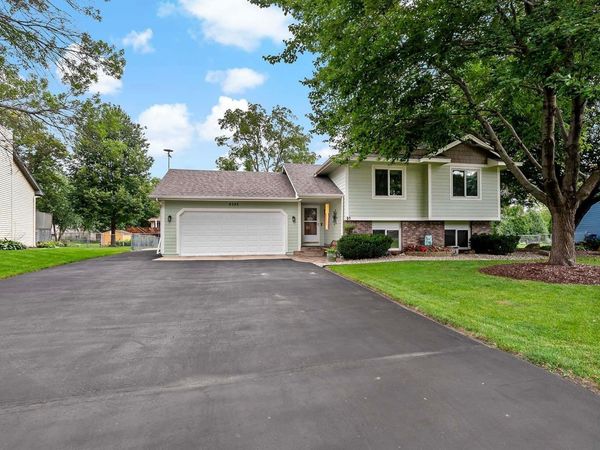 6285 161st Street W, Rosemount, MN 55068