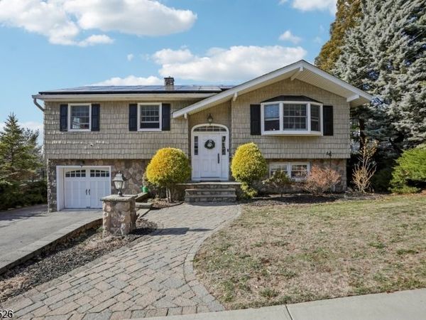 27 Borman Dr, Wanaque, NJ 07465