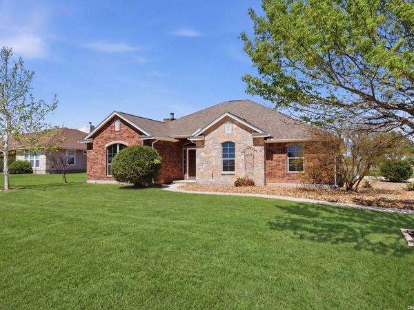 1265 County Road 4516, Castroville, TX 78009