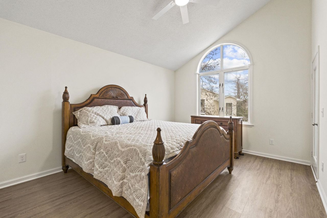 200 Landing Rd. Photo 11