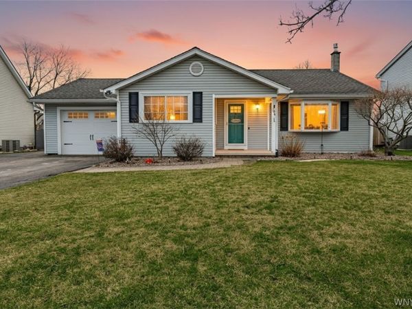 100 Pennsylvania Avenue, Lockport, NY 14094