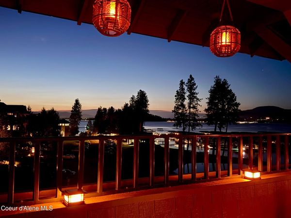 4724 S Arrow Point DR, Unit 207, Harrison, ID 83833