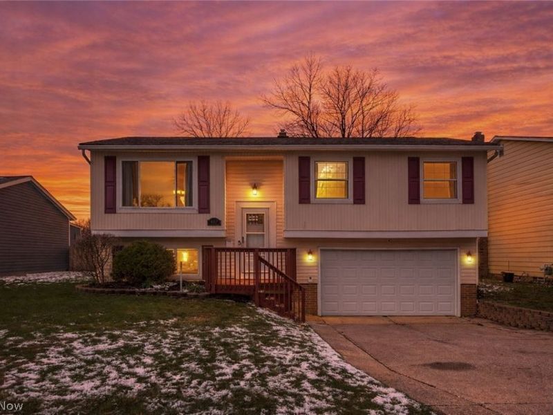 407 Ridgewood Drive, Eastlake, OH 44095 Photo 1