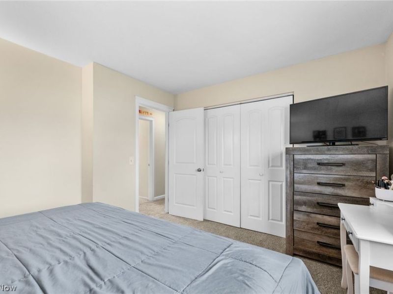 407 Ridgewood Drive, Eastlake, OH 44095 Photo 12