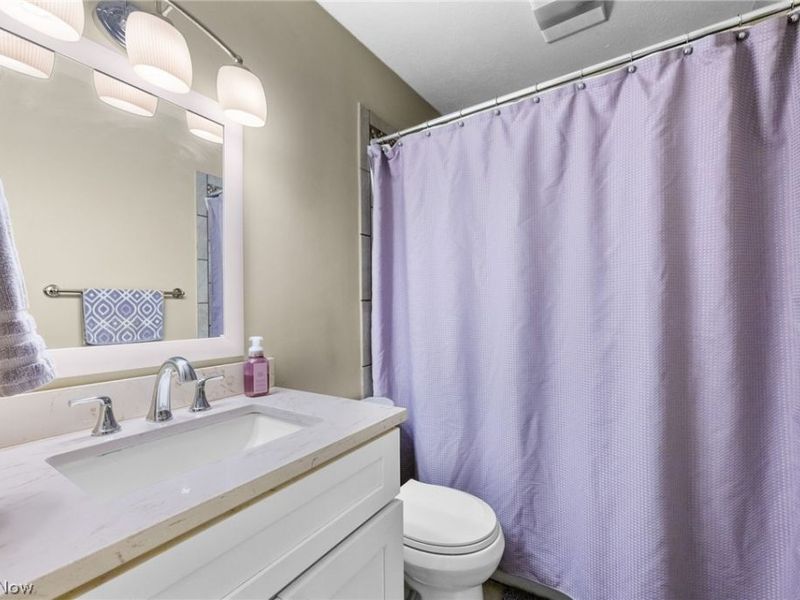 407 Ridgewood Drive, Eastlake, OH 44095 Photo 17