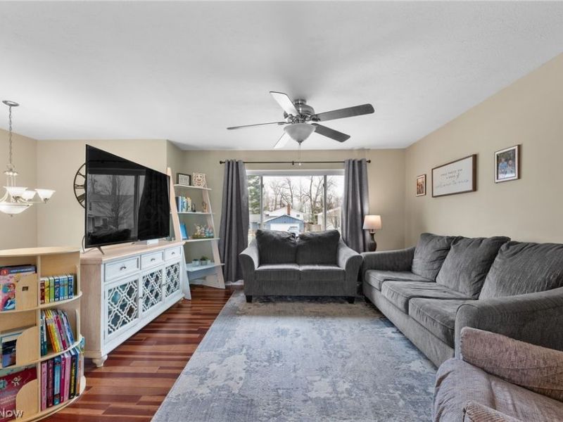 407 Ridgewood Drive, Eastlake, OH 44095 Photo 4